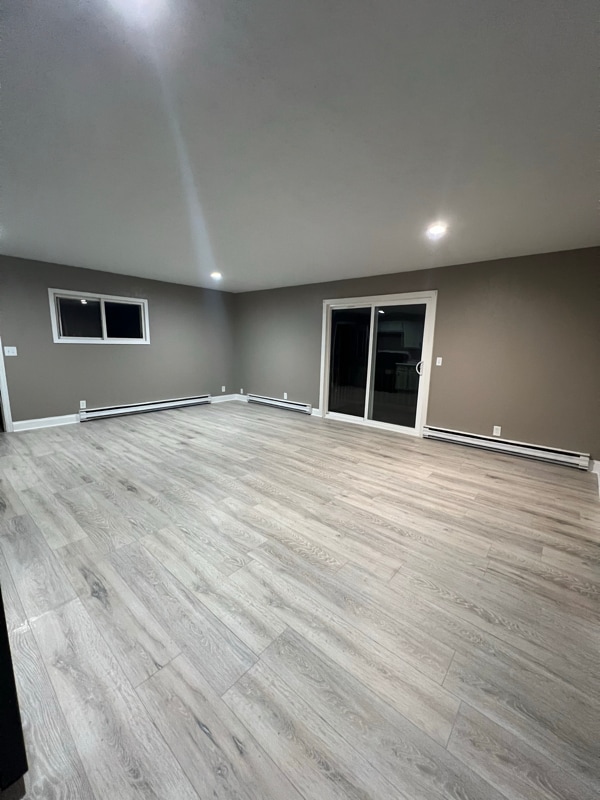 Building Photo - 321 20th Ave S