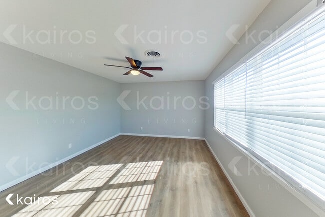 Photo - 4405 S Crockett St
