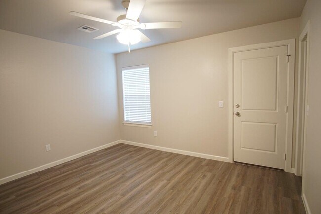 Photo - 4310 NE 119th St