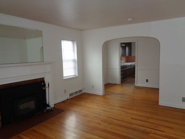 Photo - 2925 S 40th St.