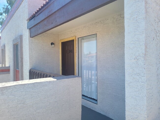 Photo - 2650 - 11 Unit 240