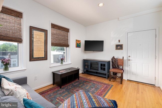 Photo - 610 Irving St NW Unit 206