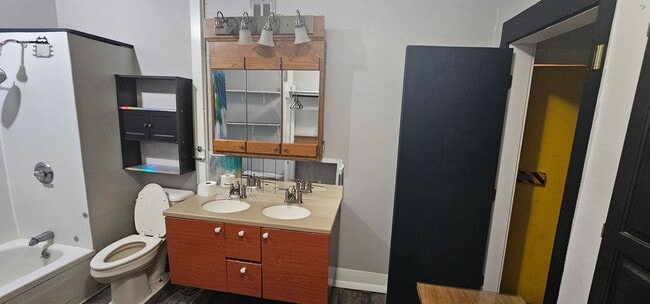 Photo - 882 Locust Dr Unidad 2