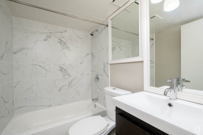 1BR, 1BA - 598SF