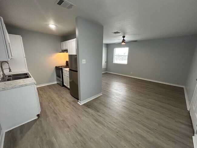 Photo - 1105 New Laredo Unit 201