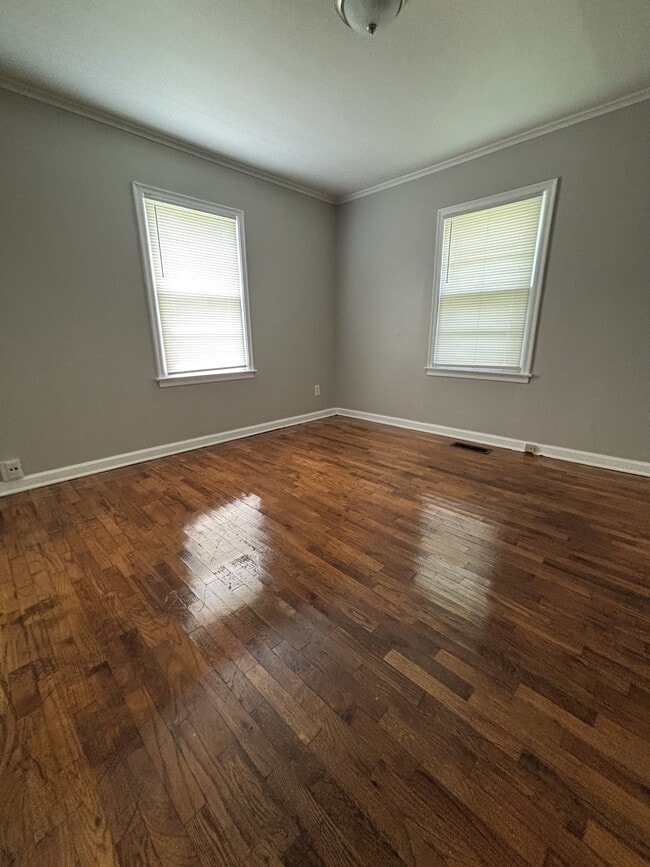 Photo - 310 N Bond Ave