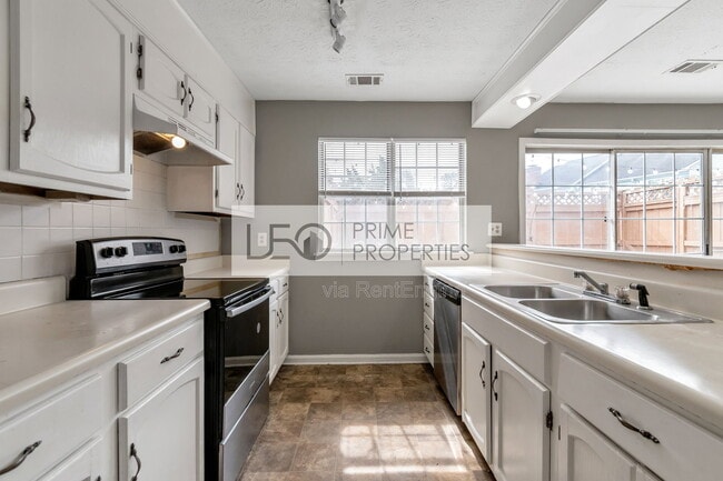 Photo - 5546 Clover Rise Ln