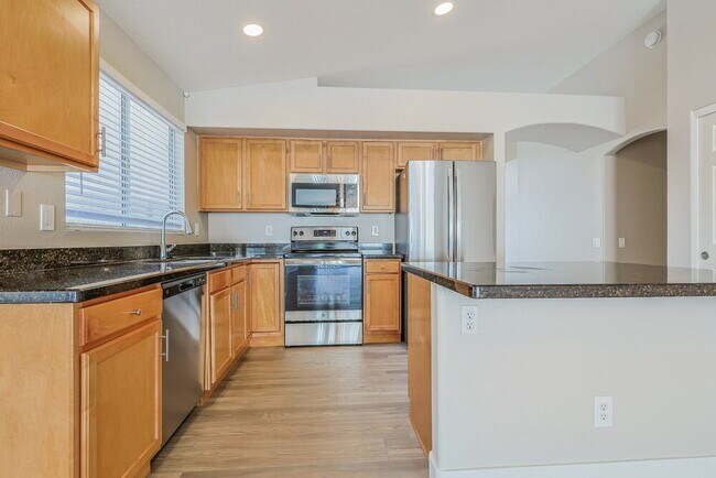 Photo - 158 W Merrill Ct