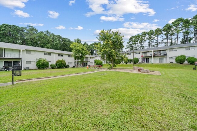 Photo - Monarch Apartments