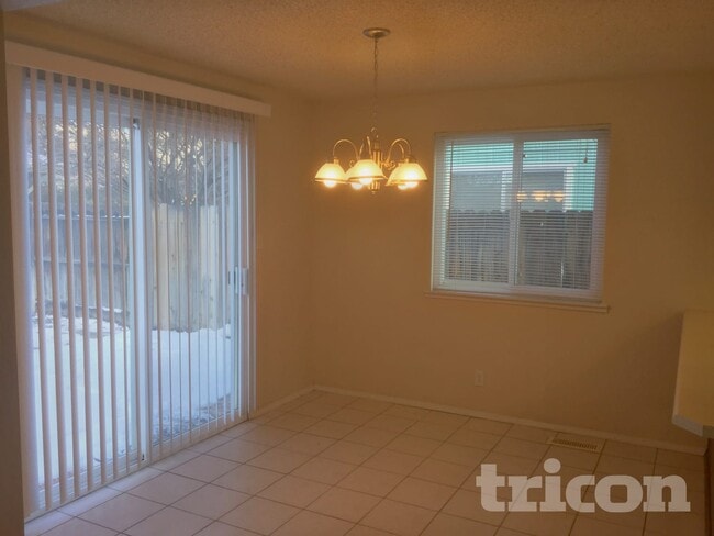 Photo - 2572 Wabash Cir