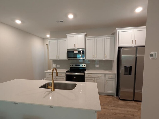Room in Townhome on Reeves St