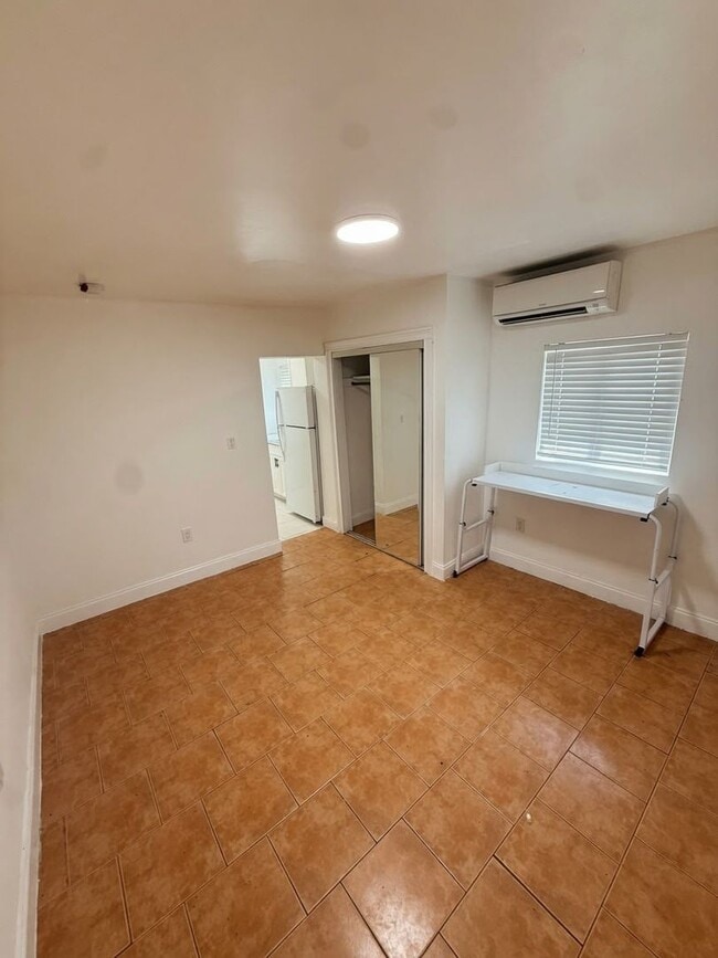 Photo - JKRK properties - 785 Unit 785 - B