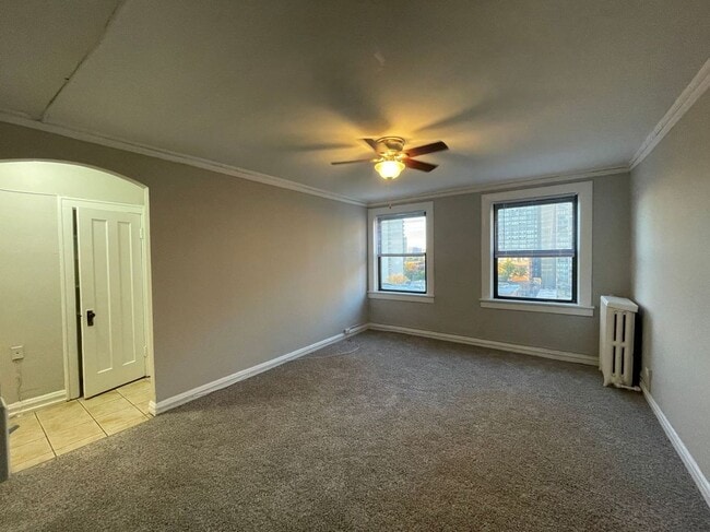 Photo - 661 W Sheridan Rd Unit 303