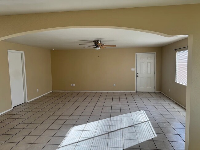 Photo - 3142 W Cactus Rd