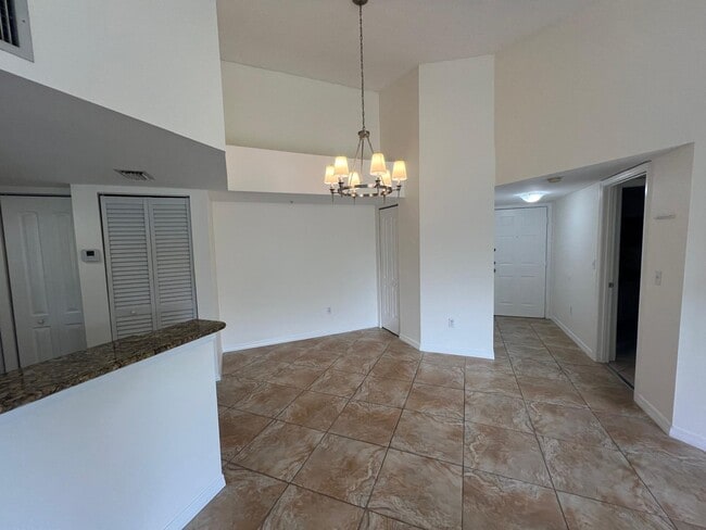 Photo - 500 Crestwood Ct N Unit 517