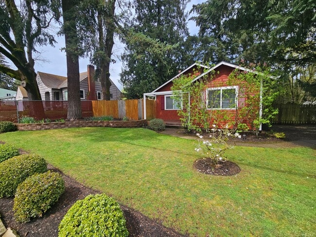 Building Photo - 475 Madrona Ave S Rental