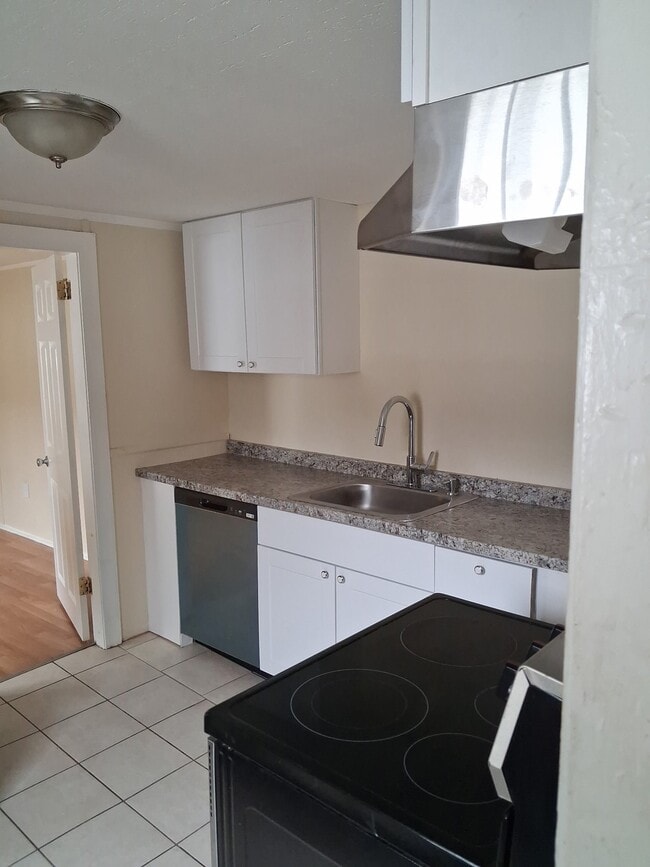 158 Prichard St Unit 6