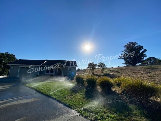 Photo - ~ Country Home ~ 2 Bedrooms & 2 Full Bathrooms with Attached Garage ~ Gated Community