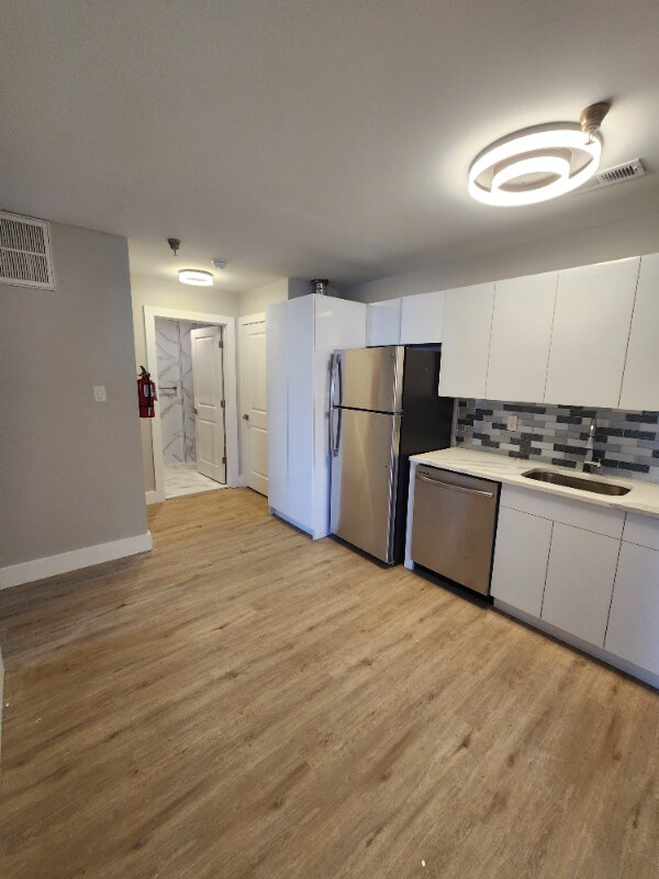 Photo - 19 N American Dr