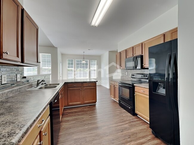 Photo - 9 Greenbranch Way