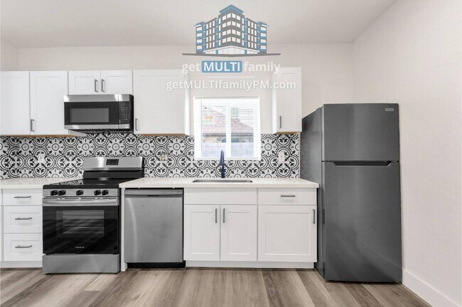 Photo - 1006 E Pasadena Ave Unit B