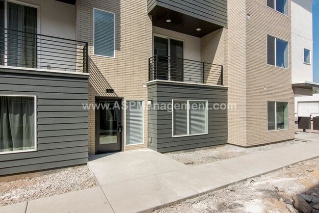 Photo - Salt Lake- High-End  3 bed, 3.5 bath Condo