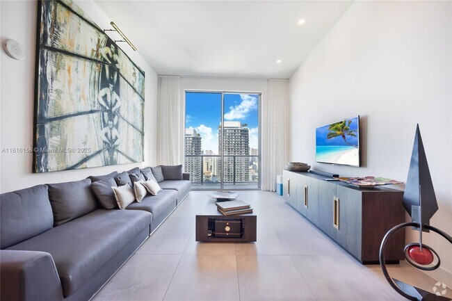 Building Photo - 1100S S Miami Ave Unit PH Rental