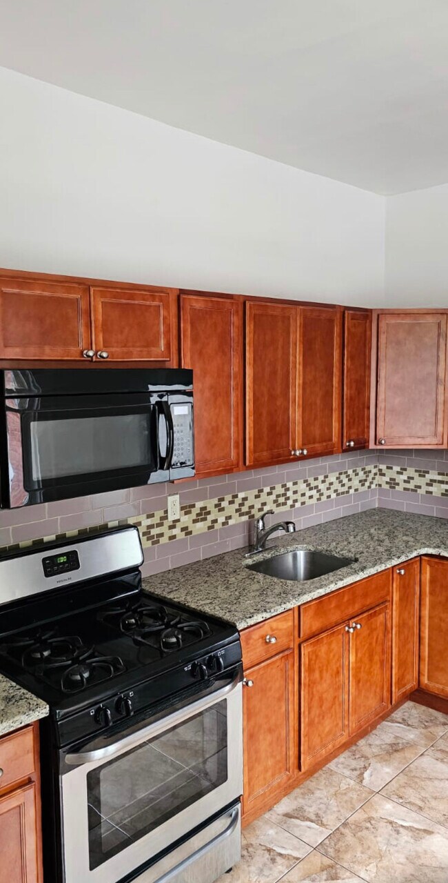 Photo - 753 Broadway Unit 8