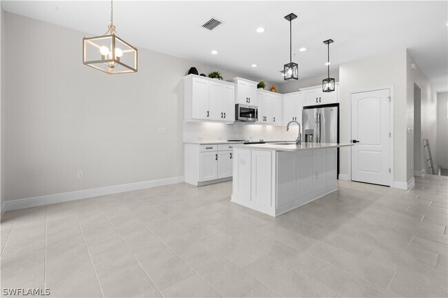 Photo - 6947 Avalon Cir Unit 1907