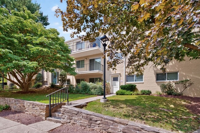 Photo - 10524 Weymouth St