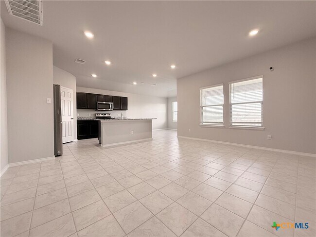 Photo - 5700 Great Divide Rd