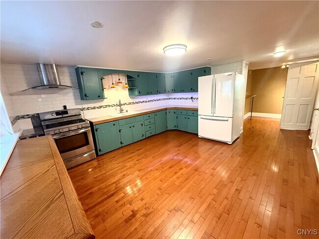 Photo - 222-220 E Seneca Turnpike Apartamento