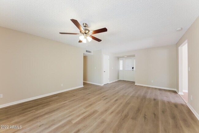 Photo - 10237 N 45th Ave