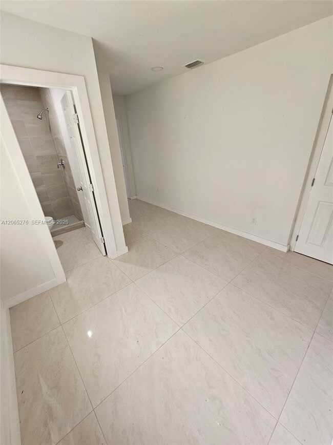 Photo - 4473 Parmely St