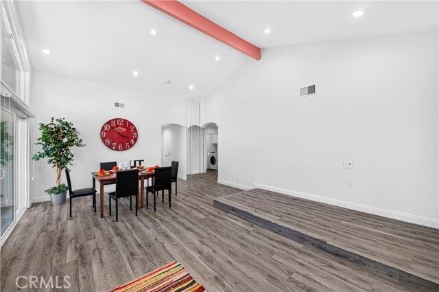 404 Continental Ct