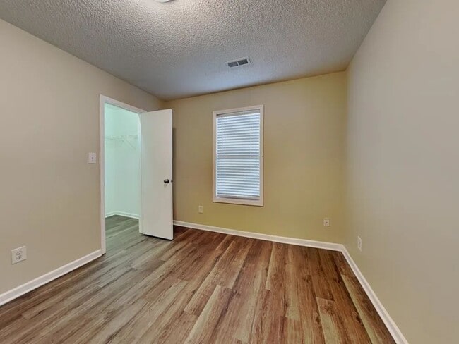 Photo - 5876 Culloden Ct