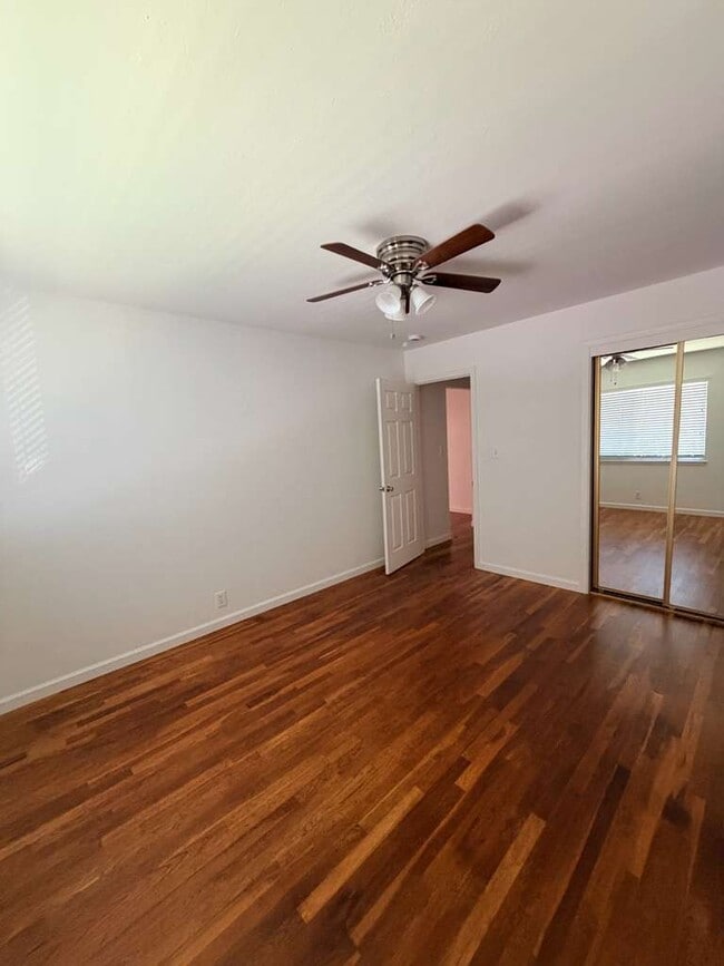 Photo - 1015 W Olive Ave Unit 1