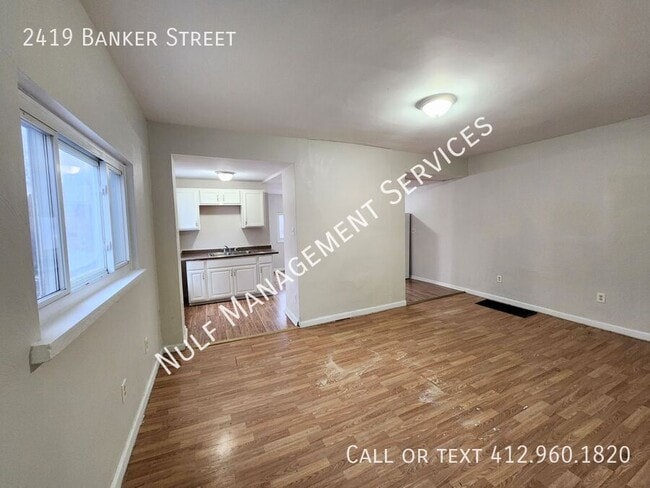Photo - 2419 Banker St