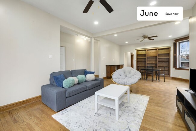 Photo - 1521 N Springfield Ave