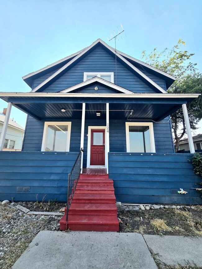 Building Photo - 124 N Buchanan Ave Unit #1