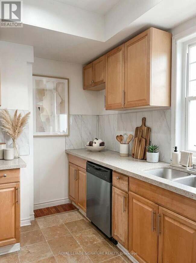 Photo - 6 Trueman St