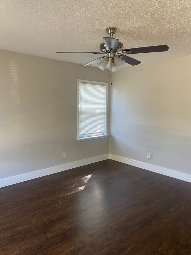 Photo - 4947 Corrigan Dr