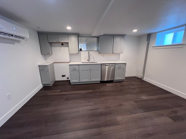 763 24th St Unit East Basement
