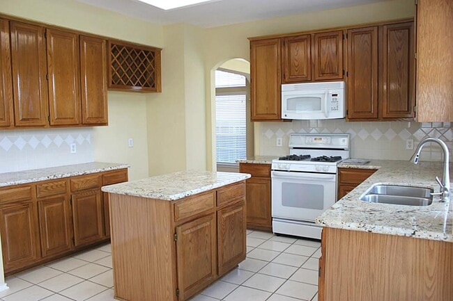 Photo - 4614 Forest Home Dr