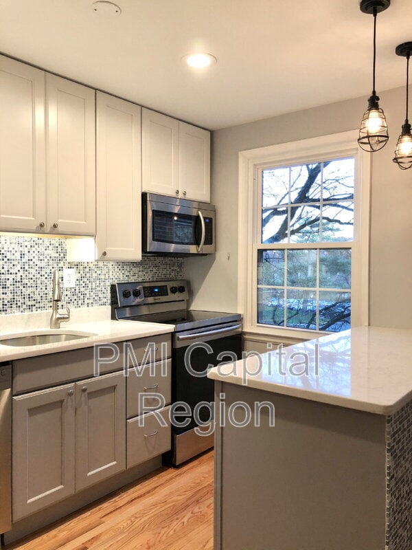 Photo - 2211 Washington Ave Unit Apt 203