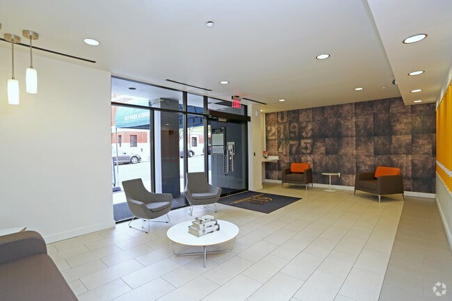 611 Park Avenue
