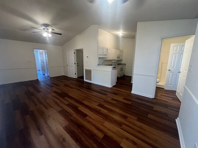 Photo - 1023 Yellowhammer Ln