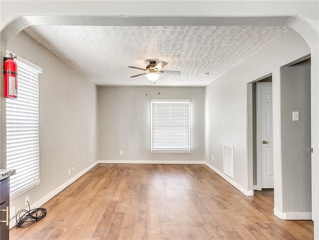 Photo - 1144 N McKinley Ave