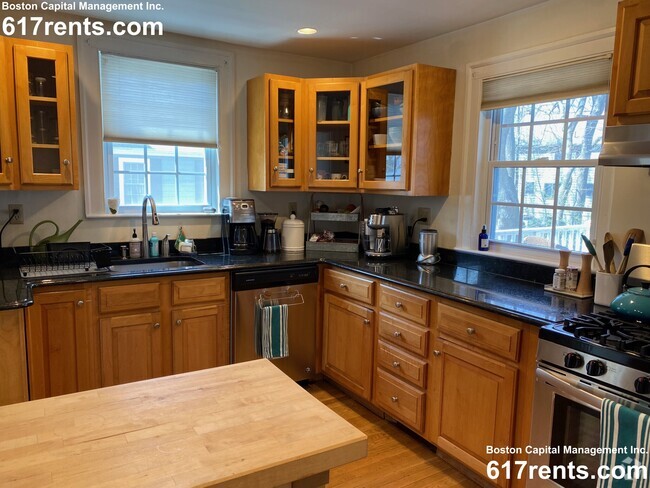 Building Photo - 22 Cleveland Rd Rental