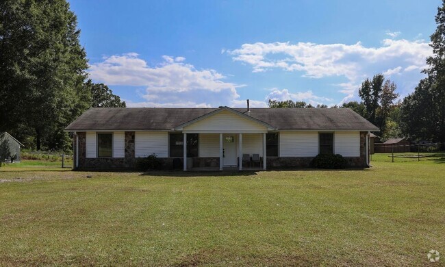 Building Photo - Country Living, Open Concept Rental